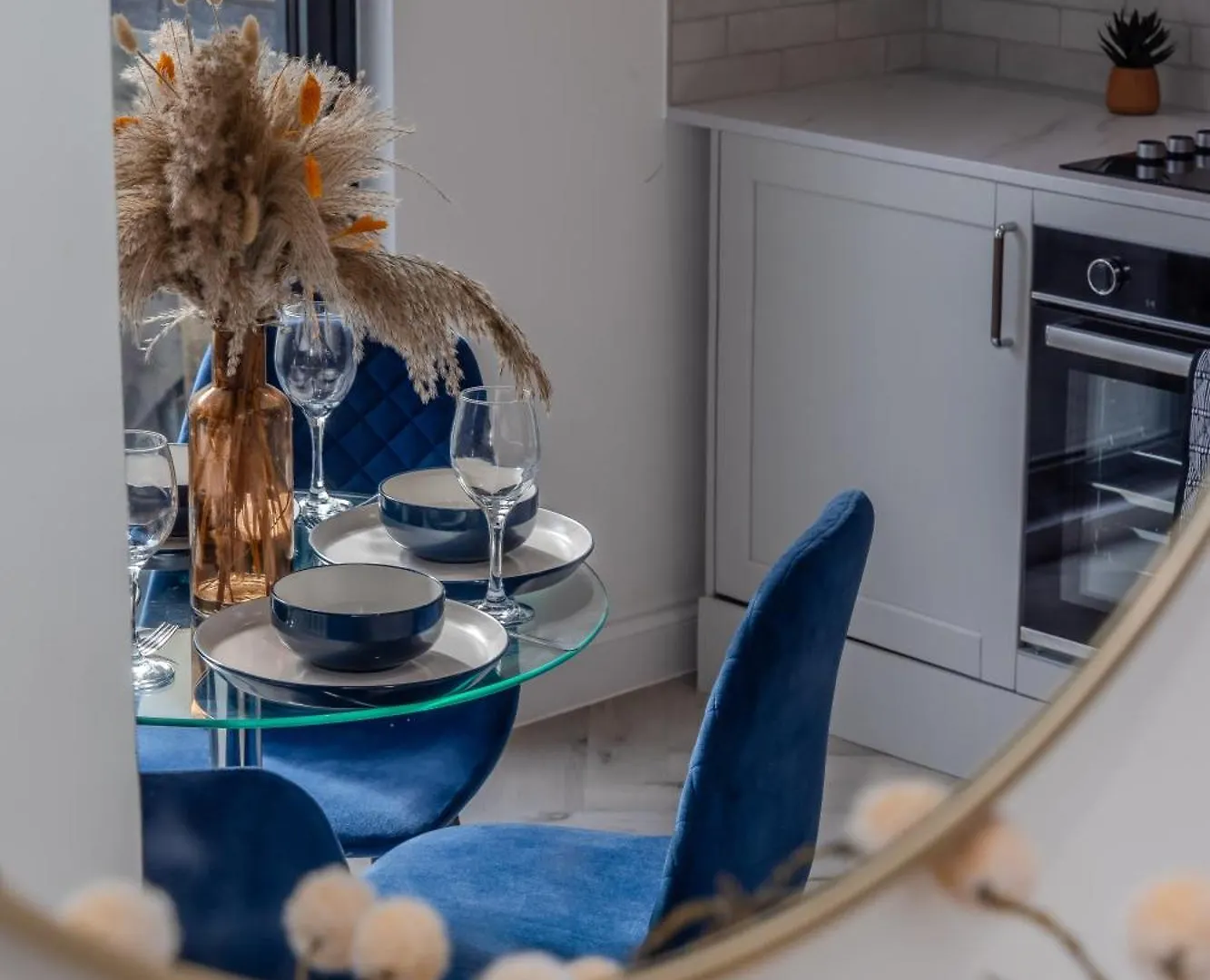 Beachside 1-Bedroom With Balcony Hove