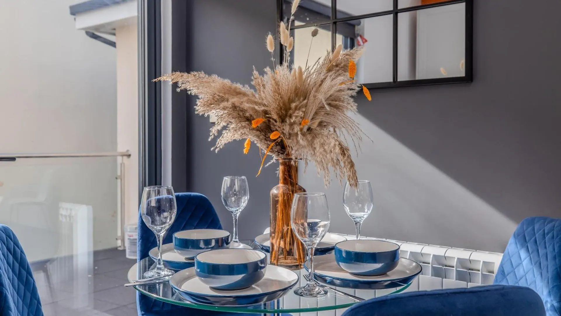 Beachside 1-Bedroom With Balcony Hove